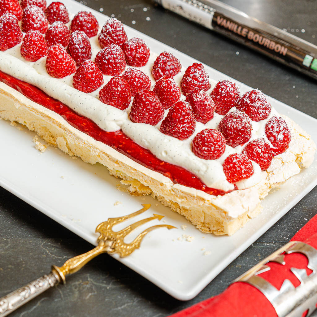 pavlova fruits rouges de Michalak personnalisée avec de la vanille bourbon de Madagascar